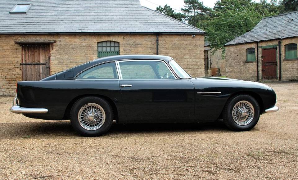 Image 14/23 of Aston Martin DB 5 (1964)