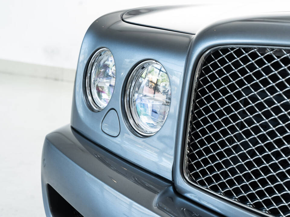 Immagine 35/45 di Bentley Azure (2007)