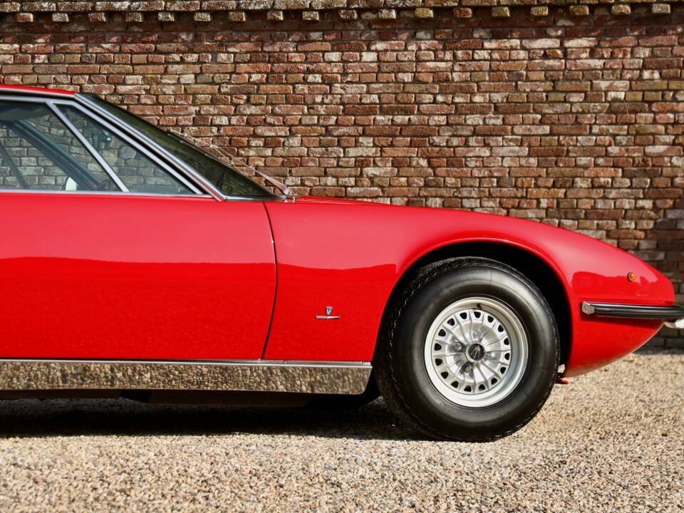 Image 30/50 of Maserati Indy 4700 (1971)