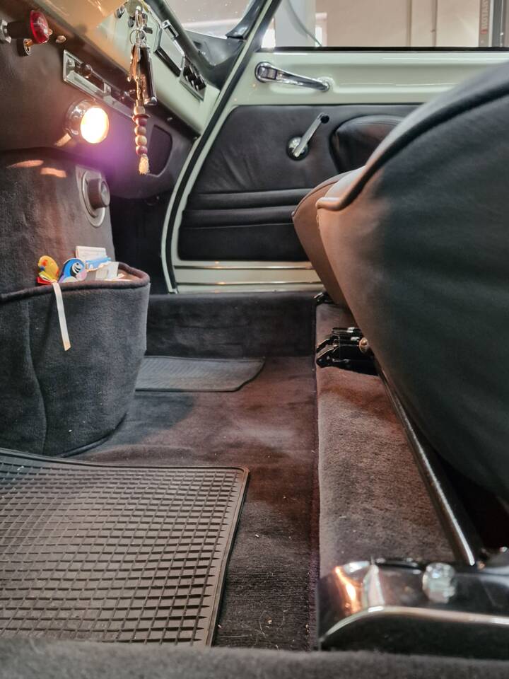 Image 36/153 of Citroën DS 19 Usine (1965)