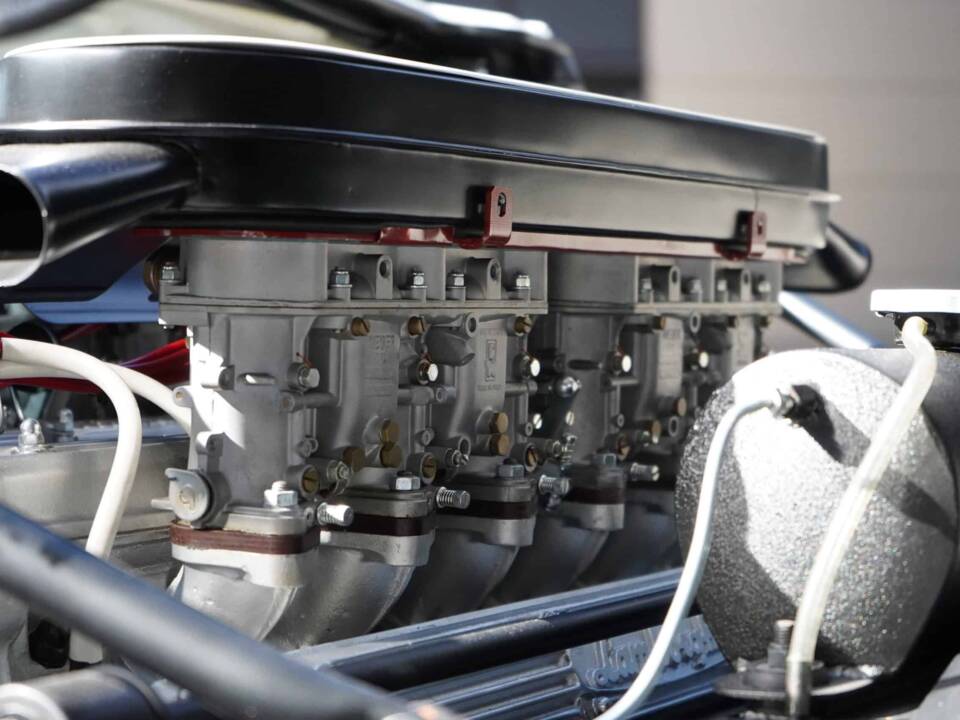 Afbeelding 67/74 van Lamborghini Miura P 400 (1968)