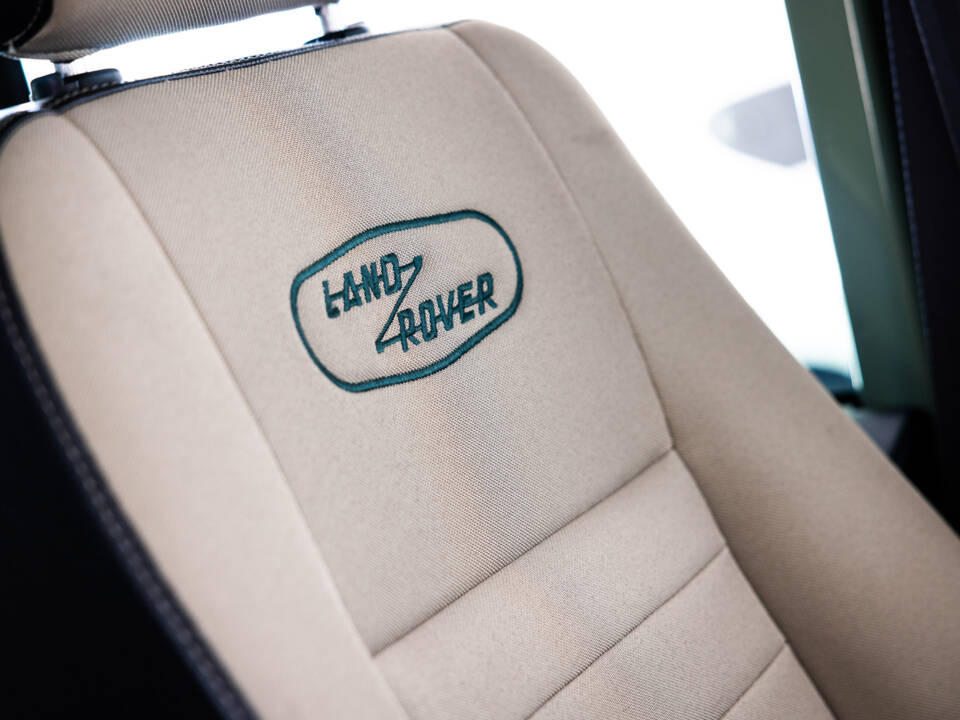 Image 20/36 of Land Rover Defender (2016)
