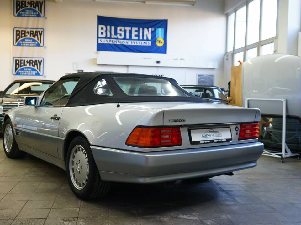 Image 10/42 of Mercedes-Benz 500 SL (1992)