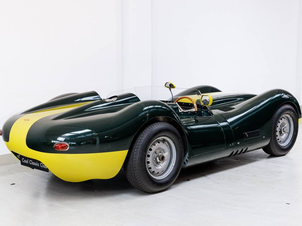 Image 42/42 of Lister Knobbly (1959)