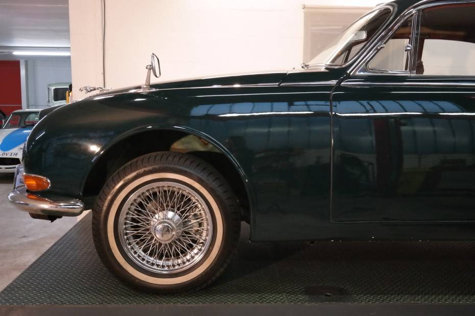 Image 20/29 of Jaguar S-Type 3.4 (1966)