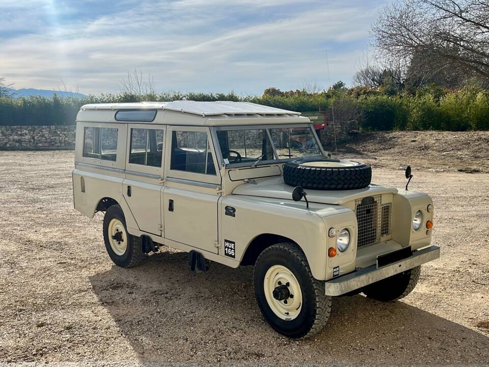 Image 1/14 of Land Rover 109 (1971)
