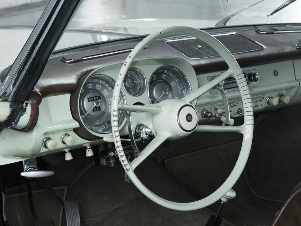 Bild 28/50 von BMW 503 (1959)