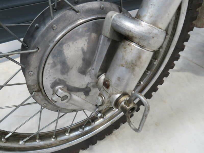 Image 30/40 of MV Agusta DUMMY (1968)