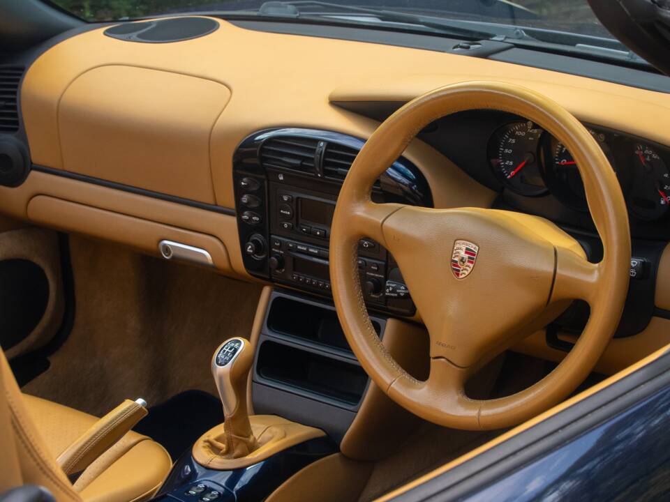Immagine 35/50 di Porsche Boxster (2004)