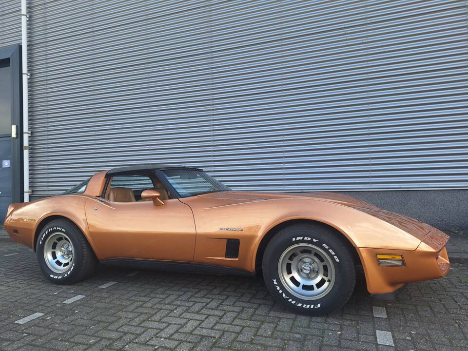 Image 3/25 of Chevrolet Corvette (1982)