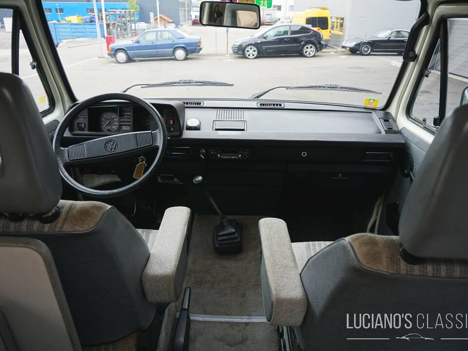 Imagen 40/64 de Volkswagen T3 Westfalia Joker 1.6 TD (1989)