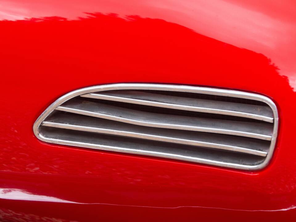 Bild 37/50 von Volkswagen Karmann Ghia 1600 (1972)