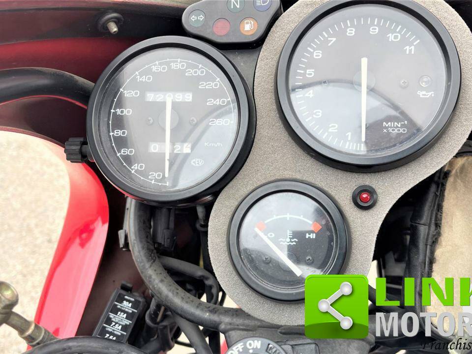 Immagine 9/10 di Ducati DUMMY (2000)