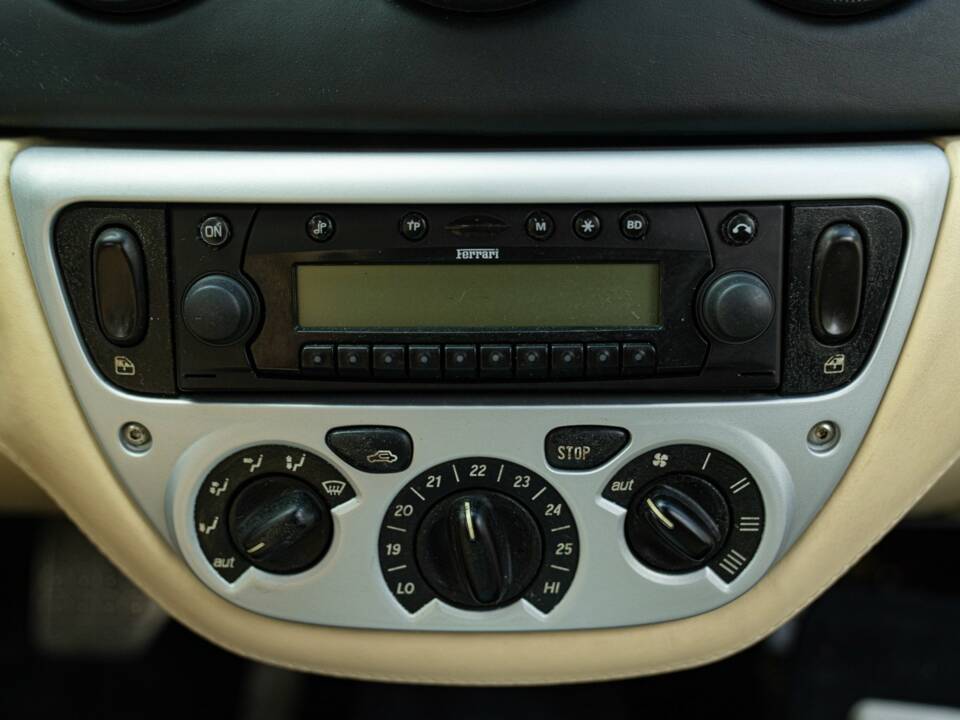 Image 36/50 of Ferrari 360 Modena (1999)