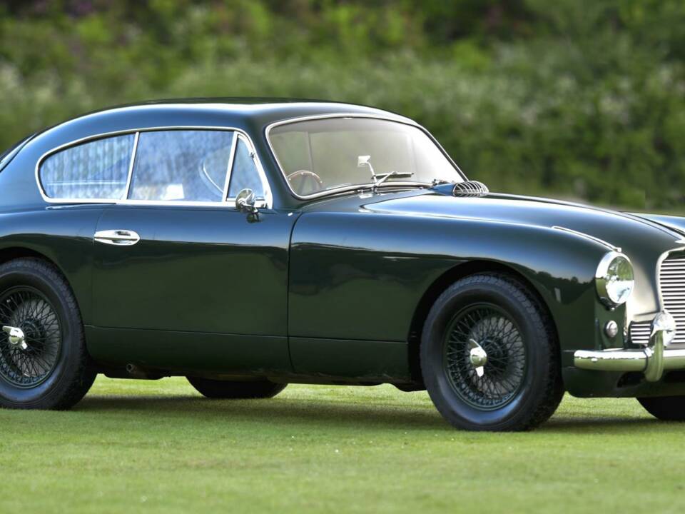 Image 6/50 of Aston Martin DB 2&#x2F;4 Mk II (1955)