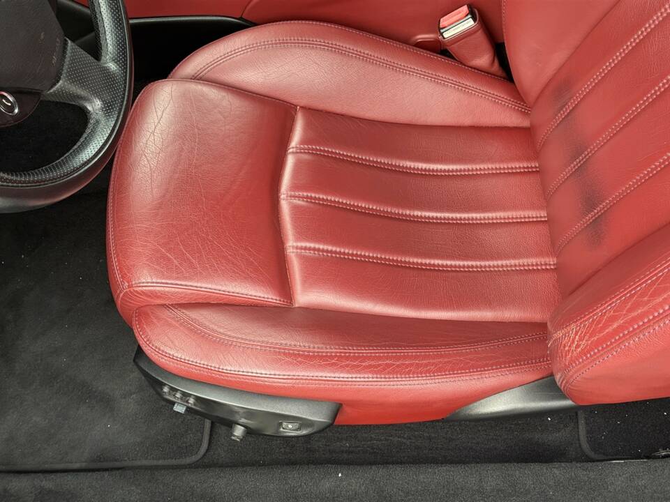 Immagine 13/39 di Maserati GranTurismo 4.2 (2008)