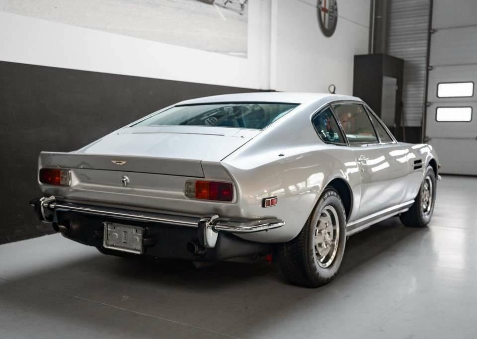 Bild 33/50 von Aston Martin V8 (1978)