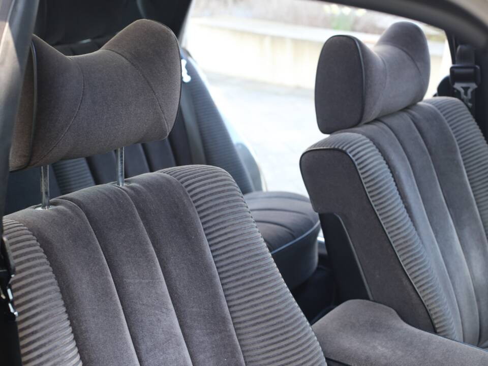 Afbeelding 17/46 van Mercedes-Benz 450 SEL 6,9 (1977)