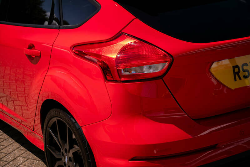Image 15/37 of Ford Focus RS (2018)