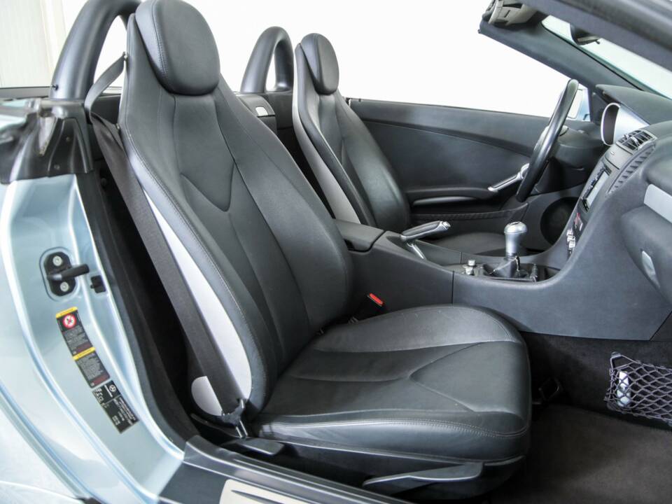 Immagine 16/50 di Mercedes-Benz SLK 200 Kompressor (2004)