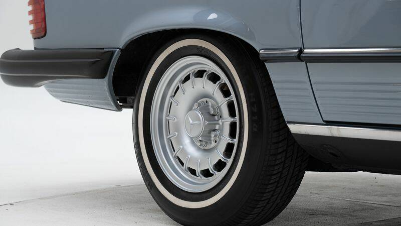 Image 15/15 of Mercedes-Benz 380 SL (1982)