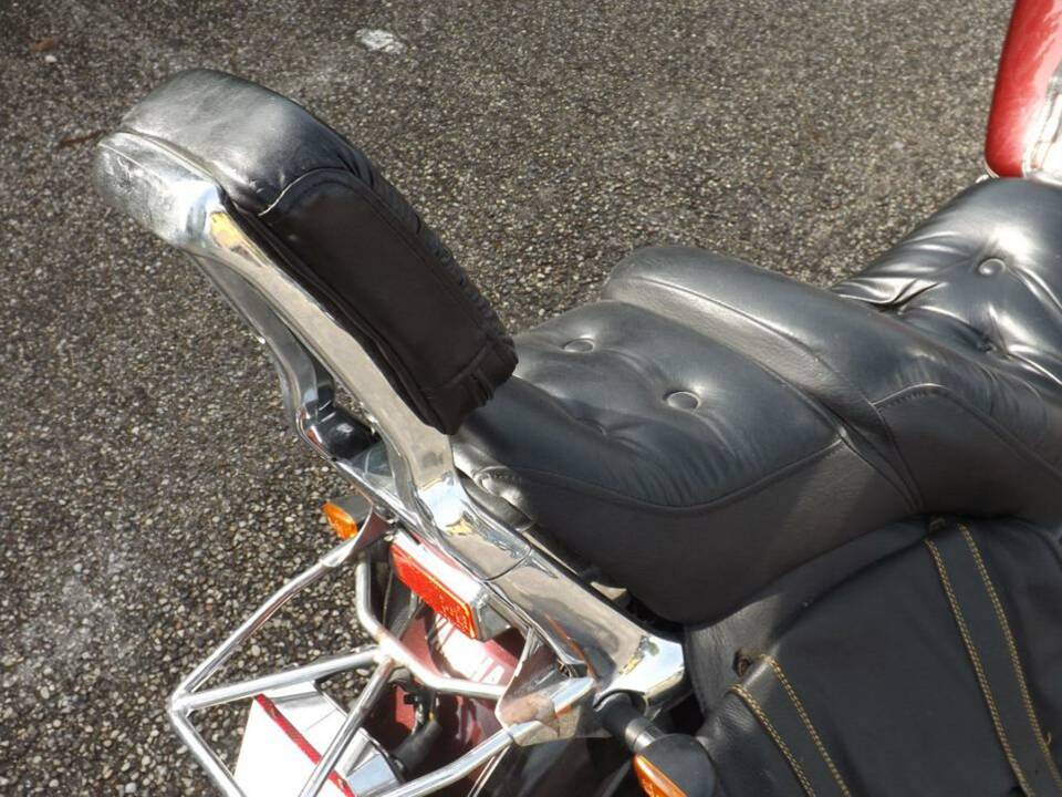 Image 30/49 of Yamaha XV 1100 Virago (1995)