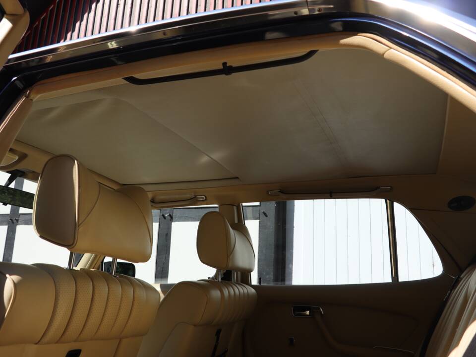 Image 29/57 de Mercedes-Benz 450 SEL 6,9 (1977)