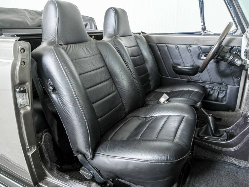 Image 16/50 of Volkswagen Beetle 1303 LS (1971)