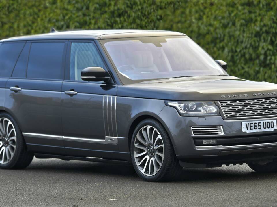 Imagen 2/50 de Land Rover Range Rover Autobiography SDV8 (2016)