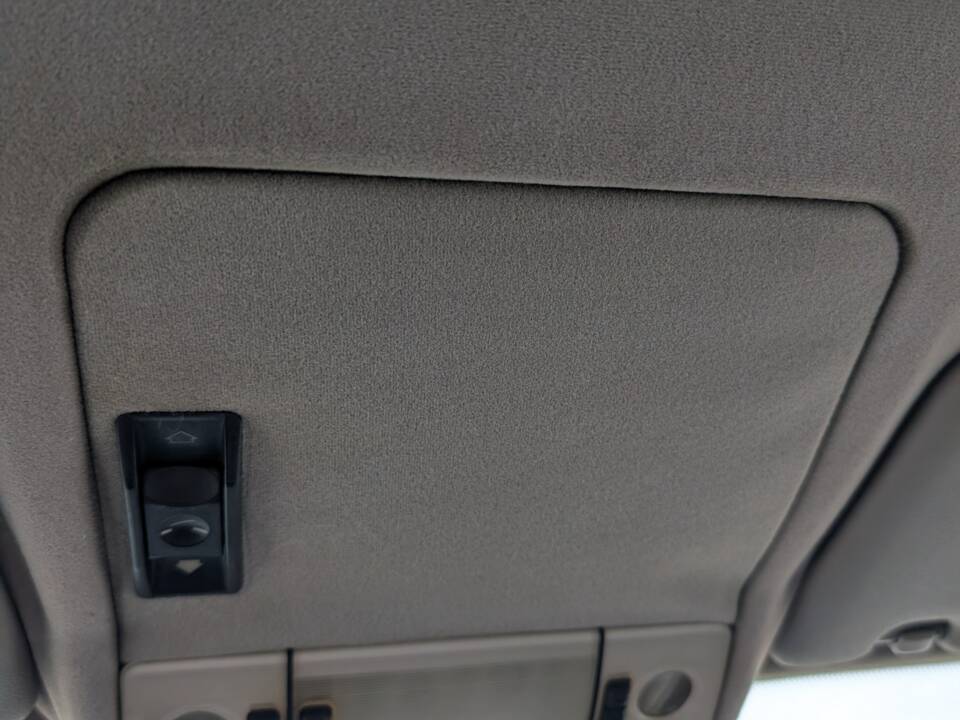 Bild 6/20 von BMW 530i (1988)