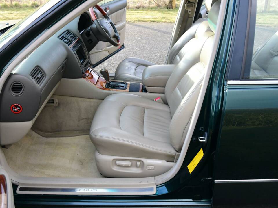 Afbeelding 32/50 van Lexus LS 400 (1998)