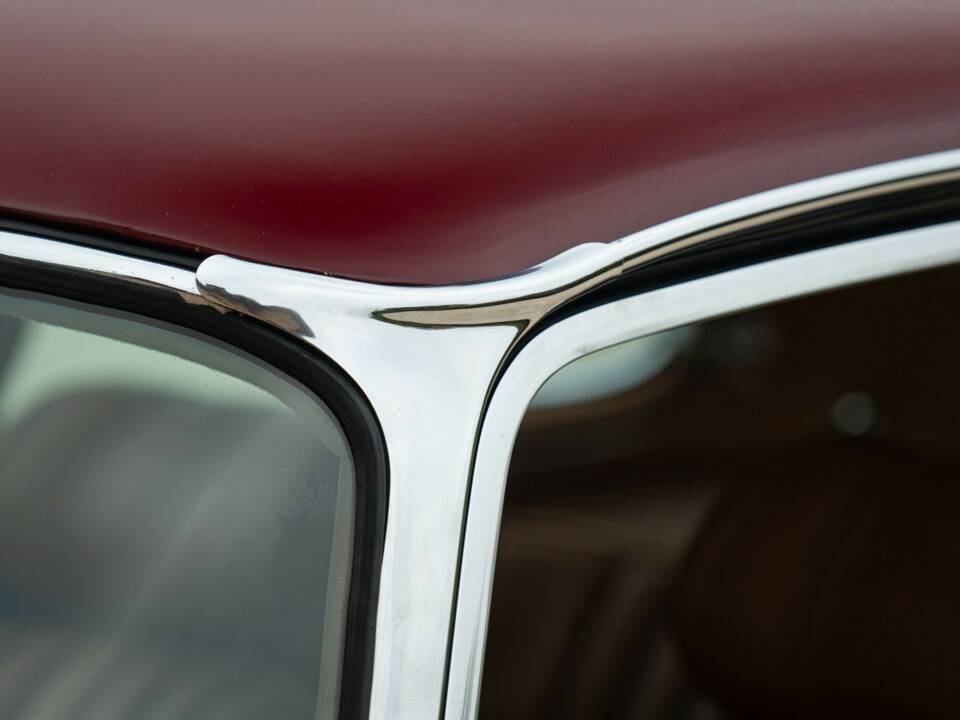 Afbeelding 24/50 van Jaguar E-Type V12 (2+2) (1972)