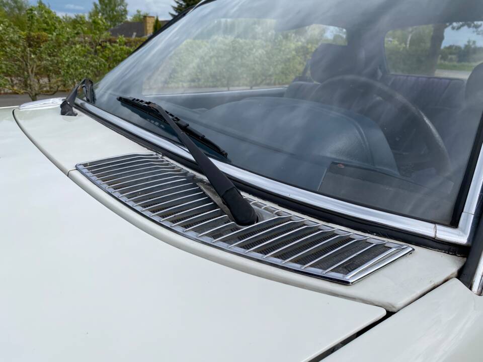 Image 13/49 of Mercedes-Benz 230 C (1980)