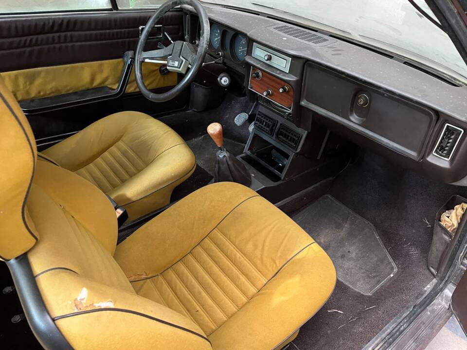 Bild 20/44 von Lancia Beta Coupe 1300 (1978)