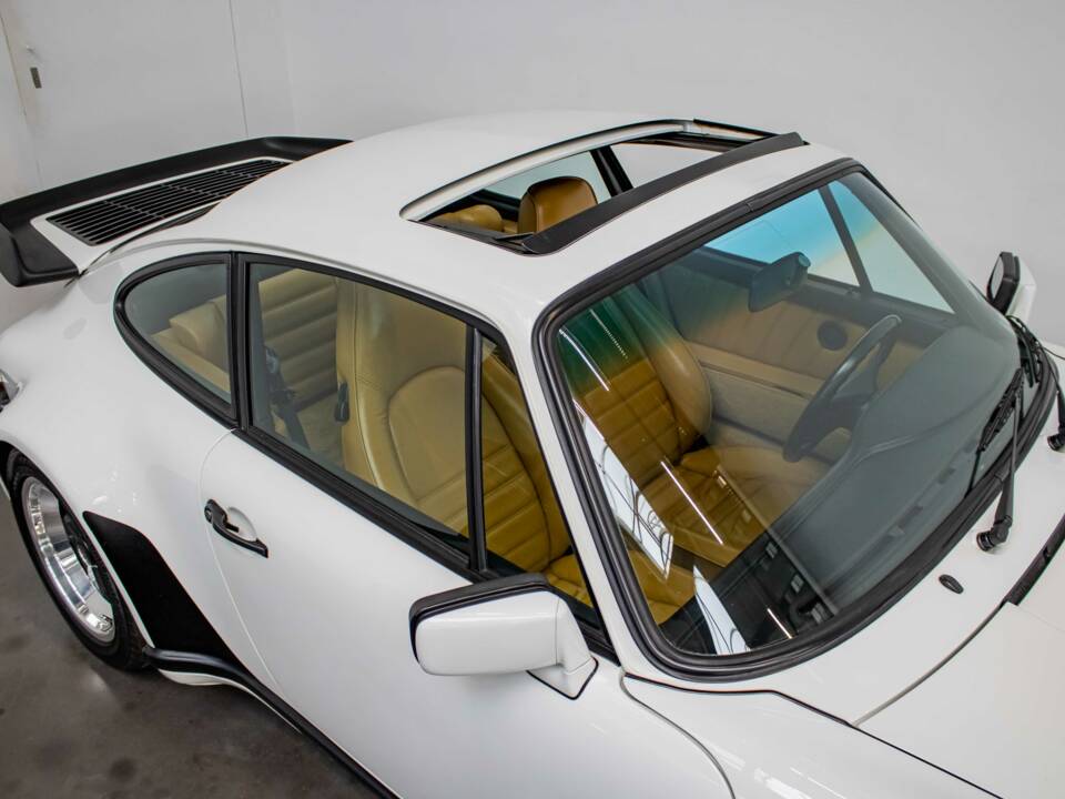 Bild 12/21 von Porsche 911 Turbo 3.3 (1987)