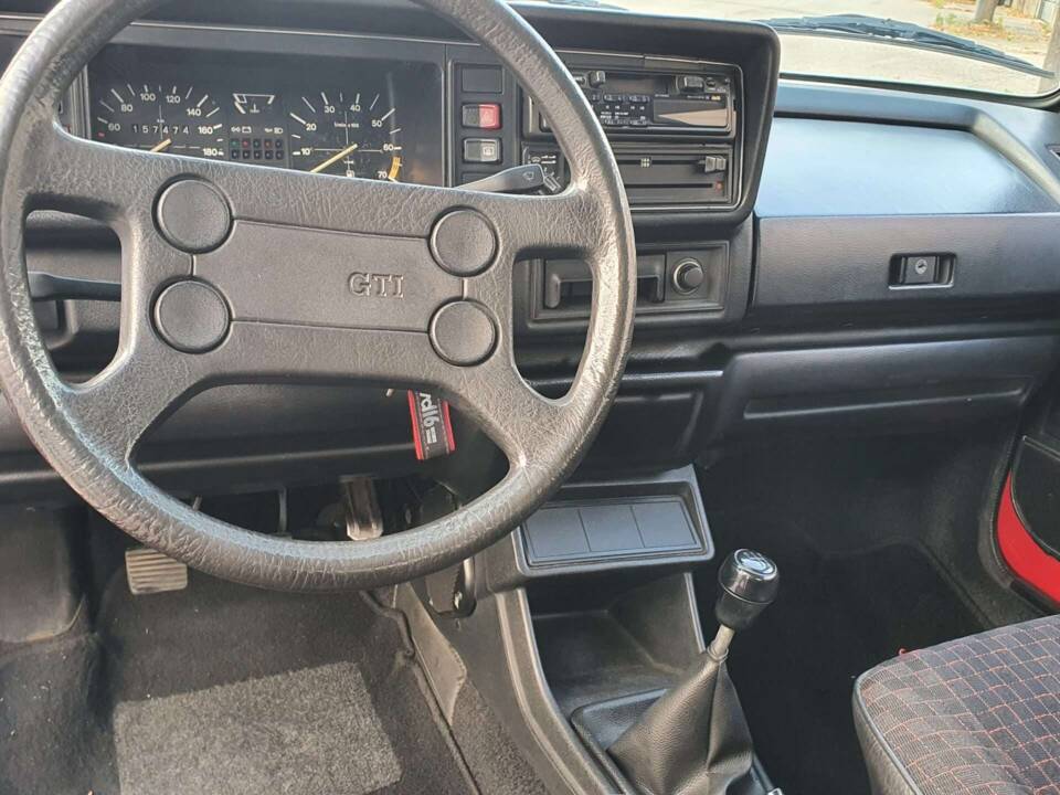 Afbeelding 17/50 van Volkswagen Golf Mk I Convertible 1.1 (1981)