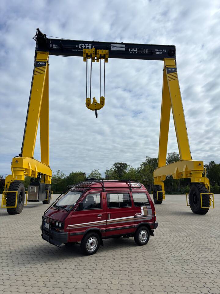 Image 2/25 of Subaru Libero 1.2 (1991)