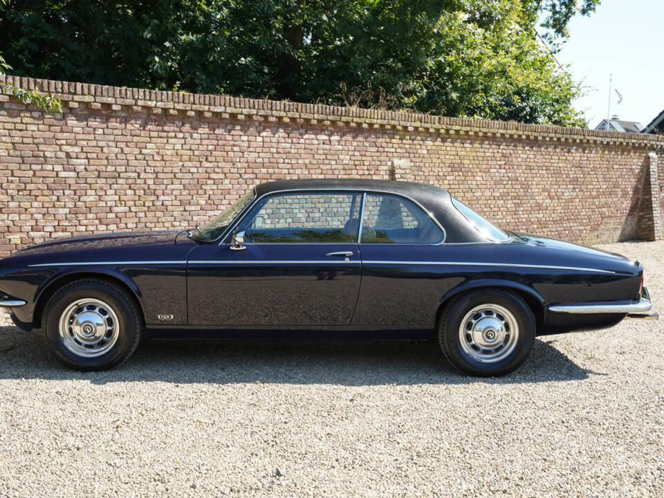 Image 36/50 de Jaguar XJ 6 C 4.2 (1977)