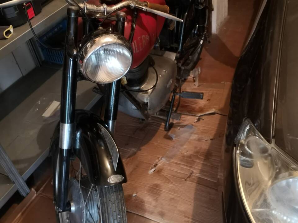 Bild 43/50 von Gilera 150 Sport (1952)