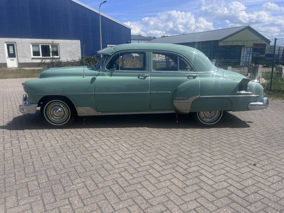 Image 6/8 of Chevrolet Deluxe Styleline (1952)