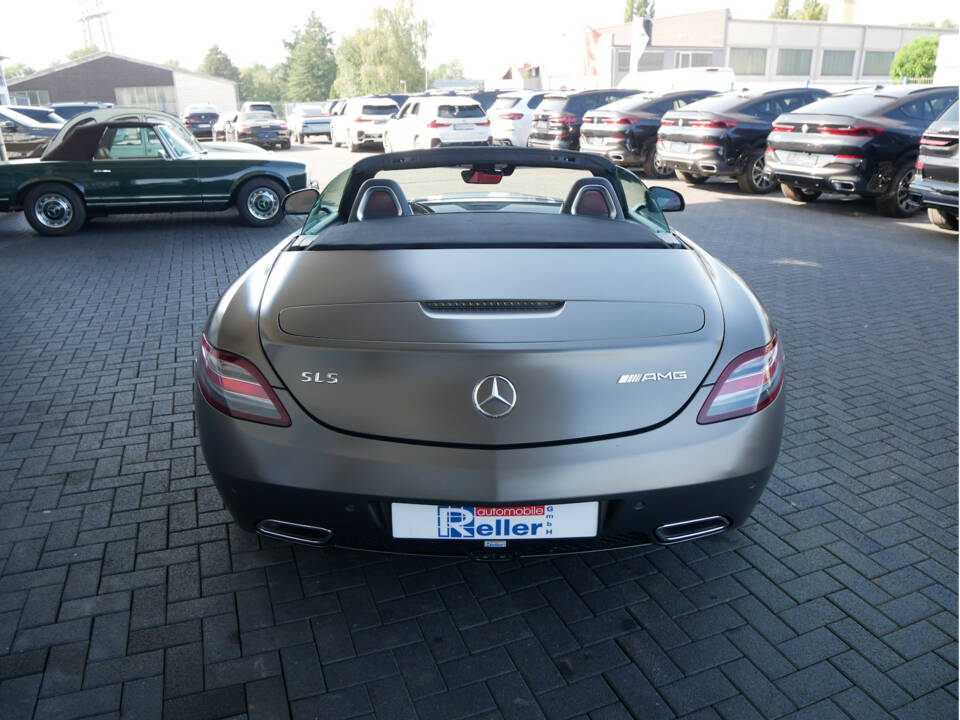 Imagen 5/30 de Mercedes-Benz SLS AMG Roadster (2012)