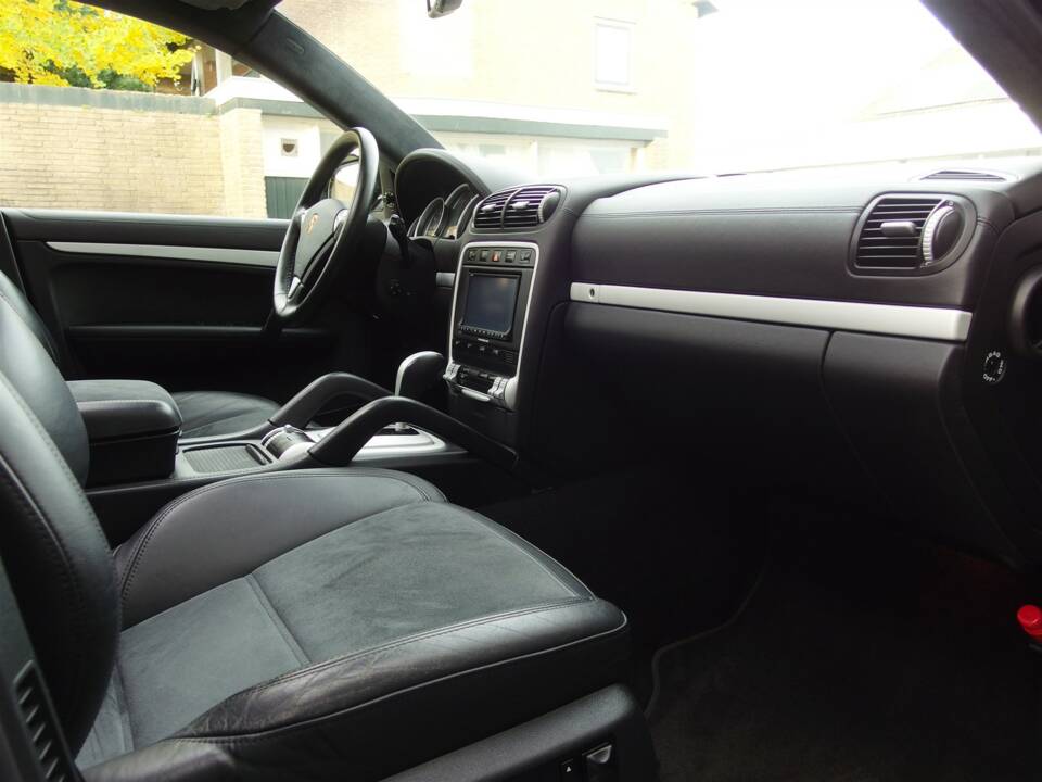 Immagine 37/99 di Porsche Cayenne GTS (2008)
