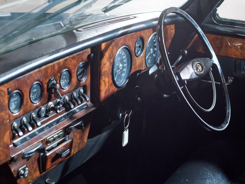 Image 57/70 of Daimler DS 420 (1976)