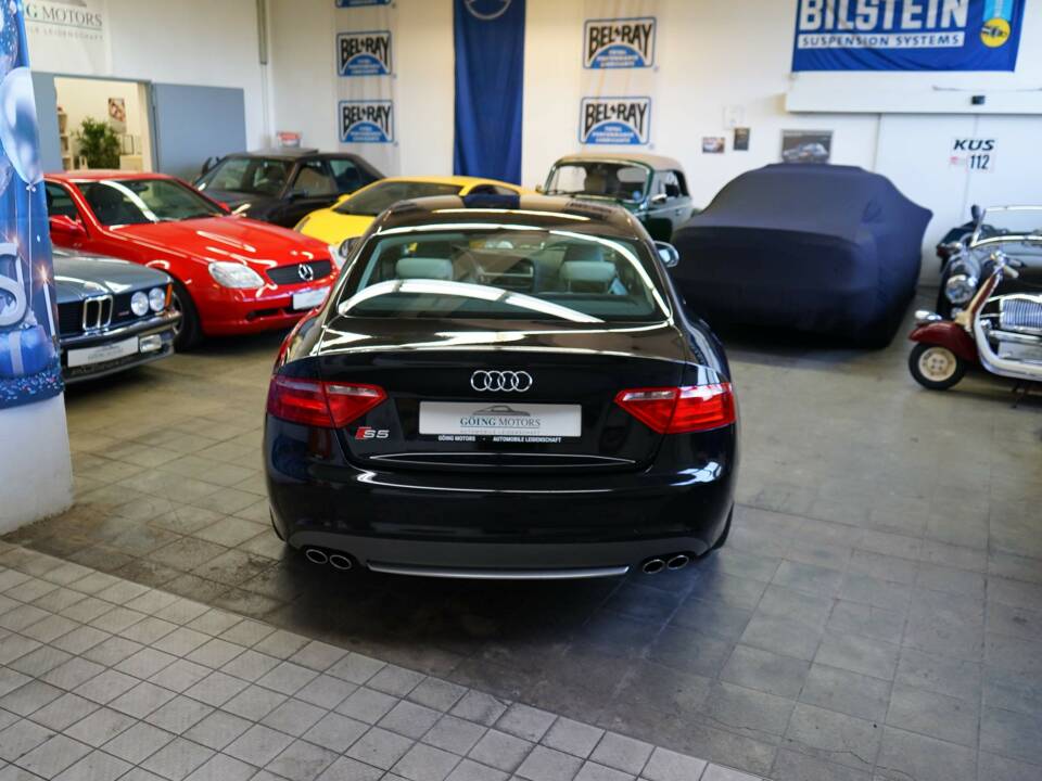 Image 13/37 de Audi S5 Coupé (2007)