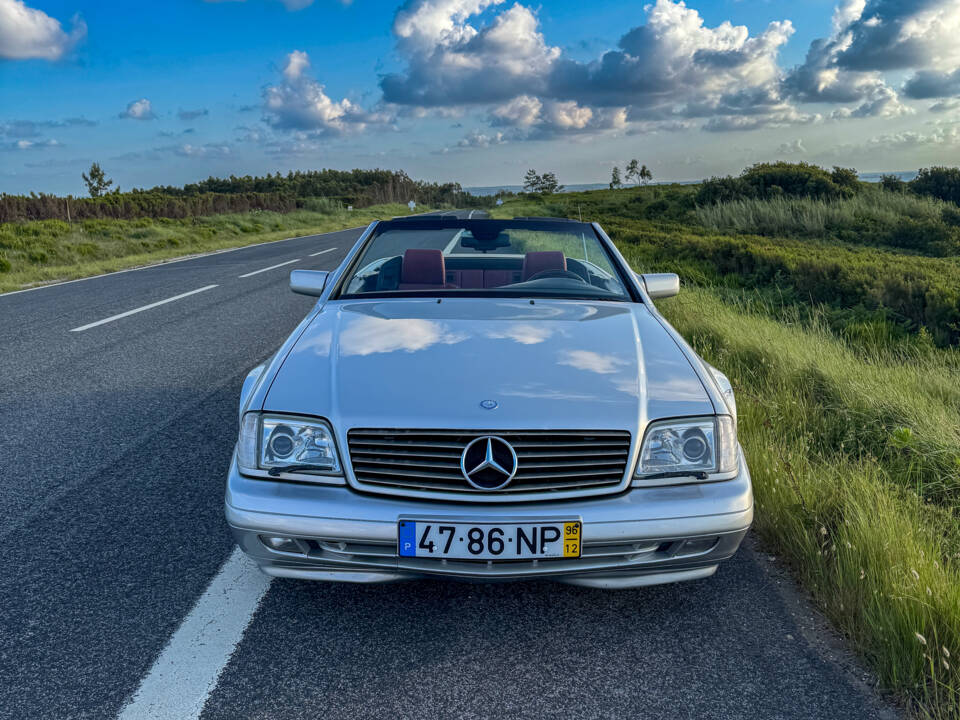 Image 16/23 of Mercedes-Benz SL 320 (1996)