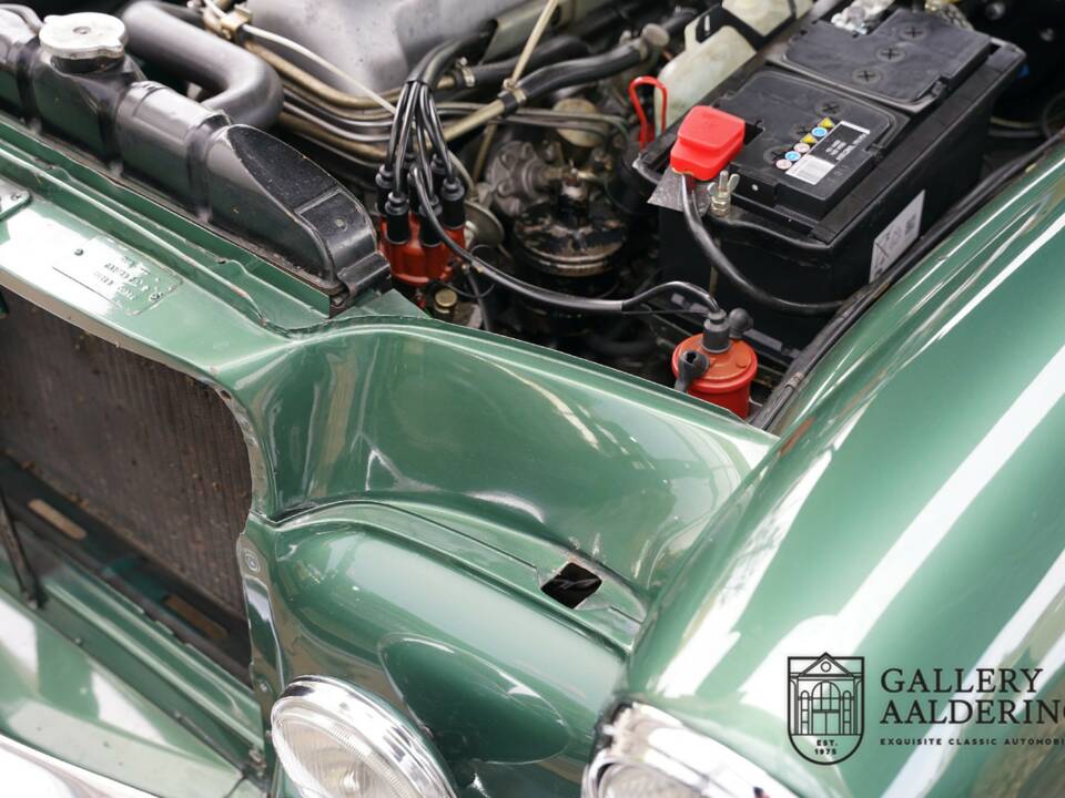 Bild 17/50 von Mercedes-Benz 220 SE b (1964)