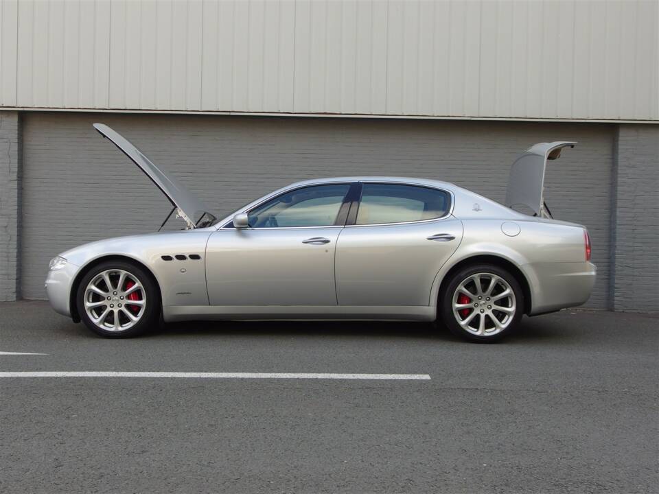 Bild 76/99 von Maserati Quattroporte 4.2 (2007)
