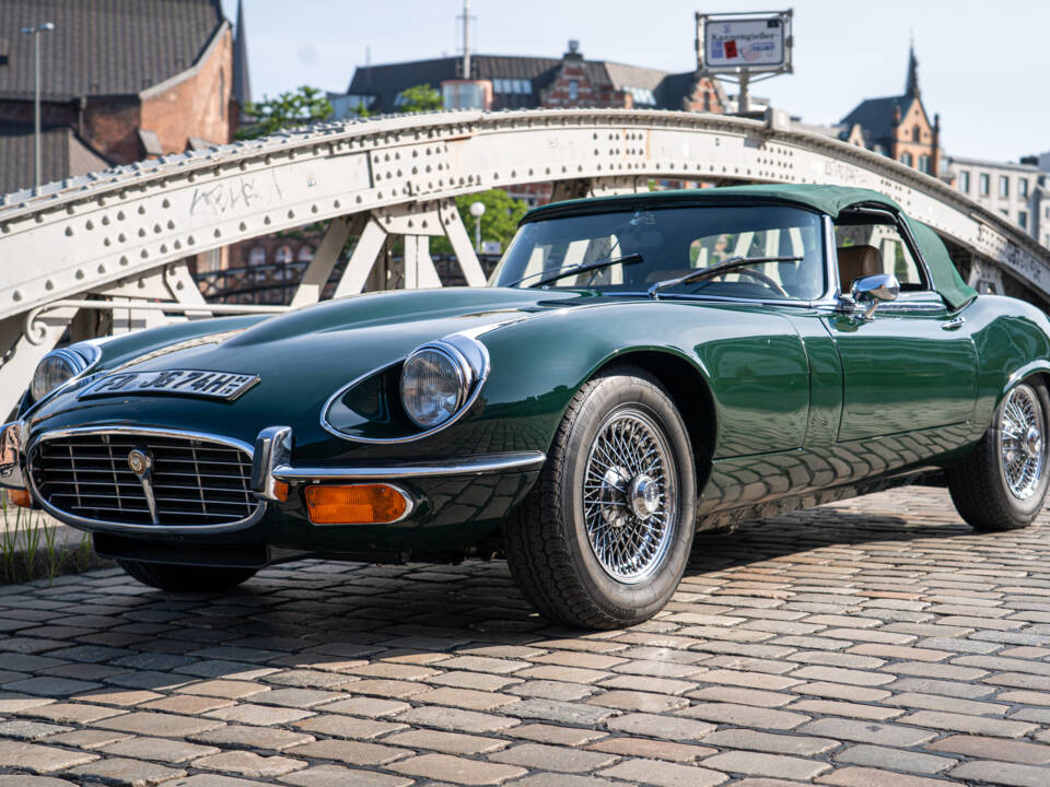 Bild 1/30 von Jaguar E-Type V12 (1974)
