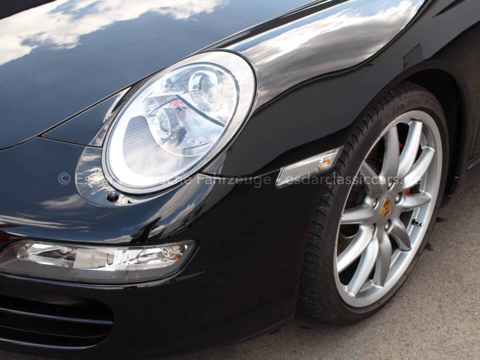 Image 19/25 of Porsche 911 Carrera 4S (2009)