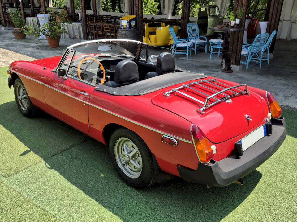 Image 18/40 of MG MGB (1979)